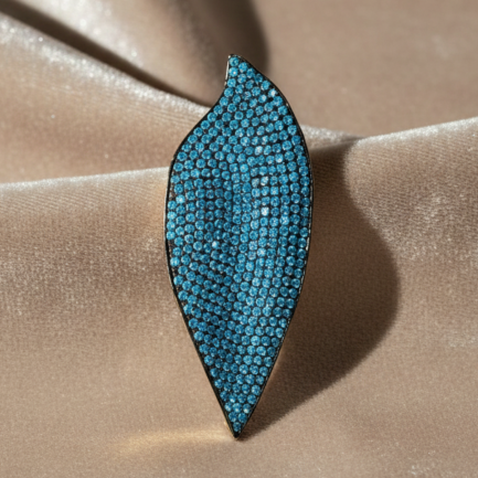 Orecchino Argento Foglia Zirconi &euro; 99,00